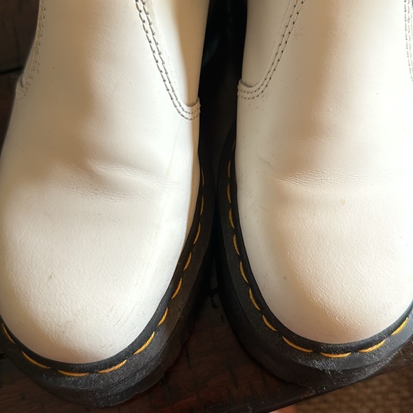 Dr.Marten Chelsea Platform Boots - Picture 4 of 4